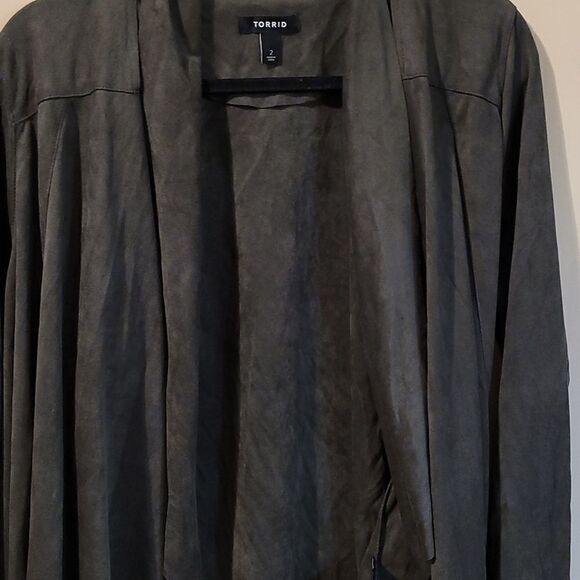 Beautiful Torrid jacket size 2 perfect condition - Picture 3 of 6